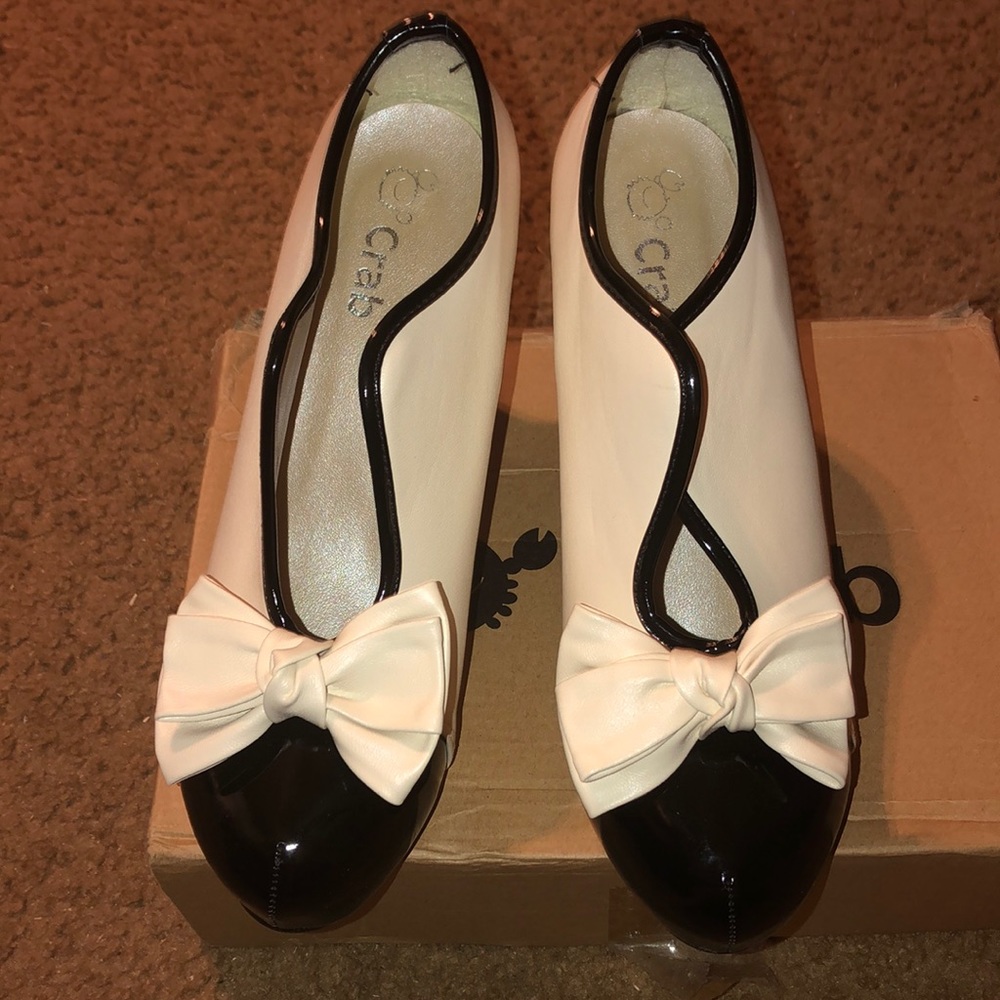 Ivory and black heels by Crab